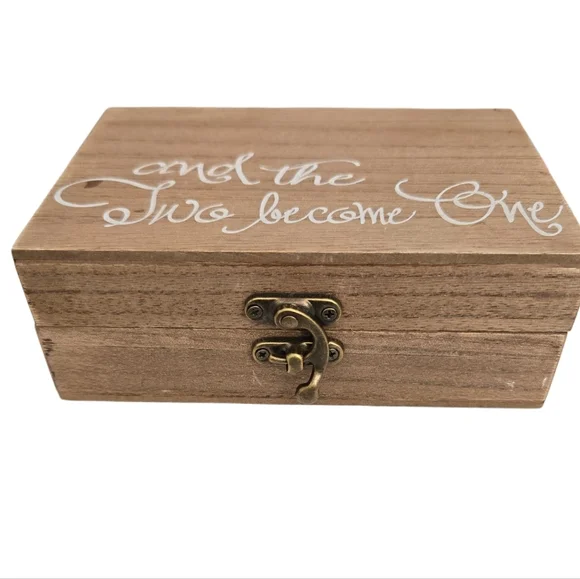 Wooden Mr & Mrs Ring Box - Picture 2 of 5